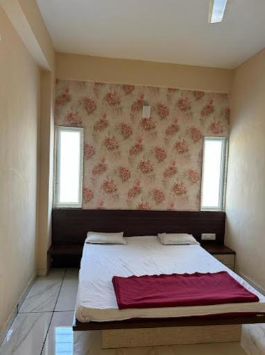 Swapnapurti Lodge, Akkalkot Akalkot Ngoại thất bức ảnh